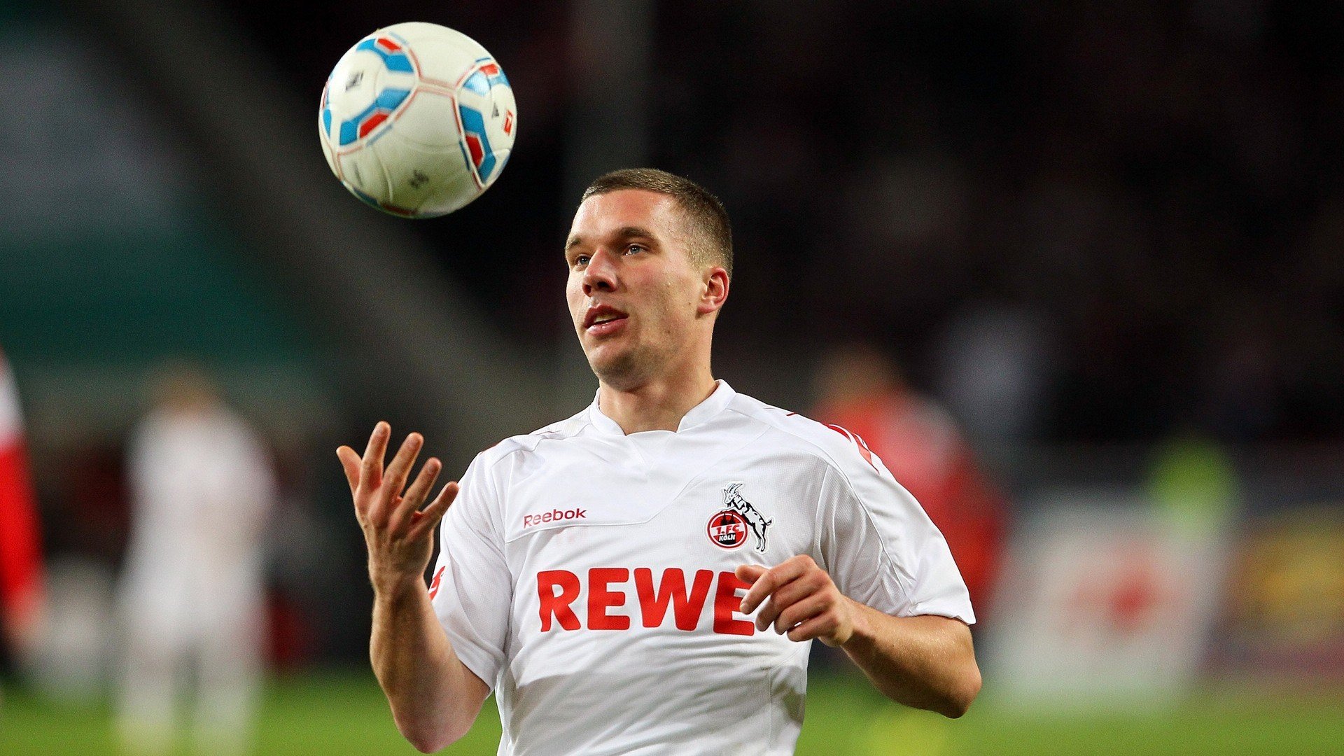 欧文在F1街道赛接管比赛,浙江队斩落魔术,当跨界征服成为常态